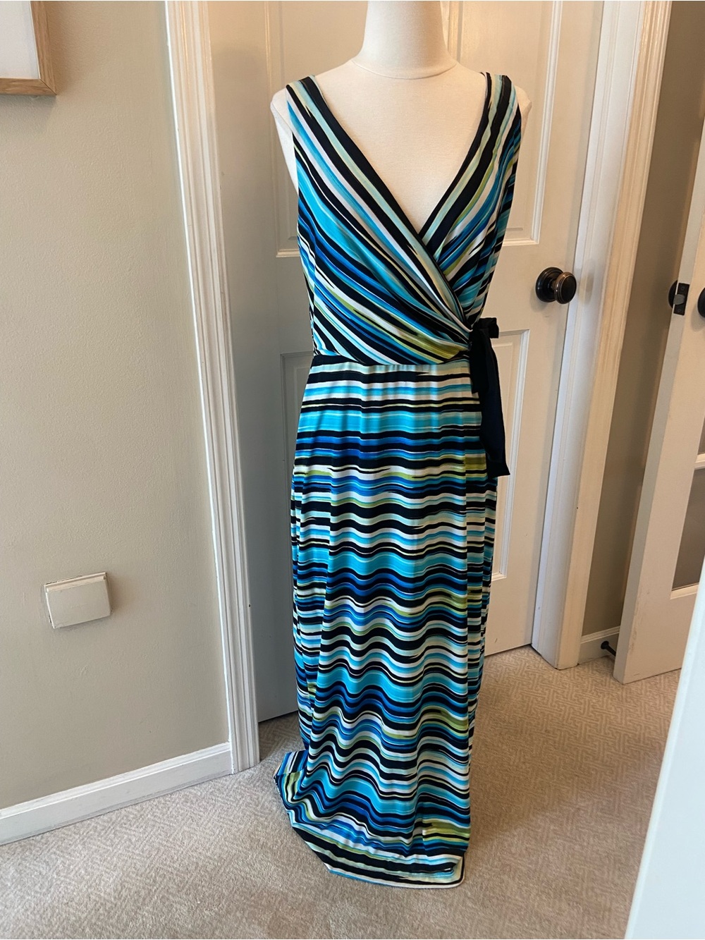 Gabby Skye Sleeveless Striped Maxi Dress Faux
Wrap
